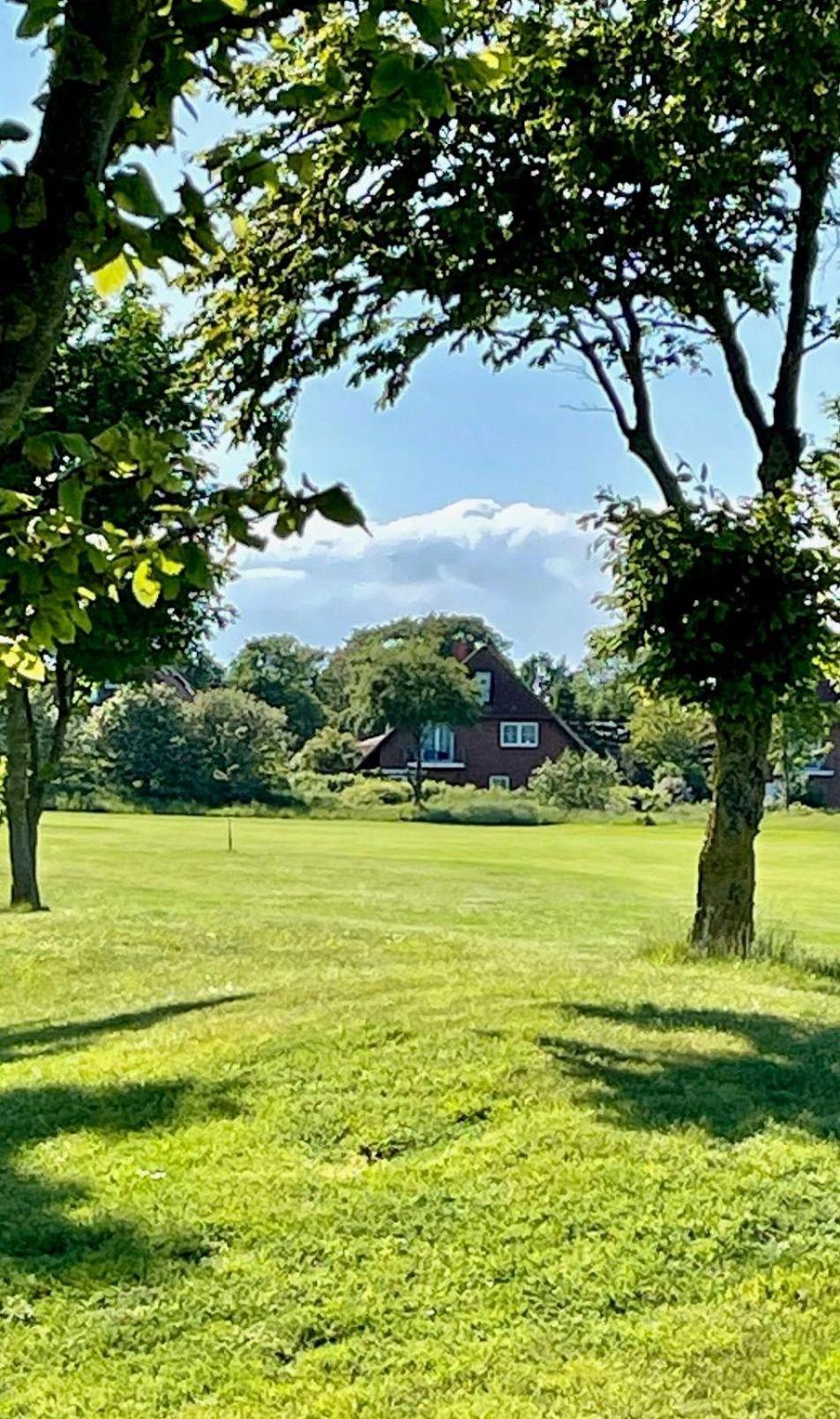 Fewo-Mit-Terasse-U-Garten-Am-Golfplatz Wulfen auf Fehmarn Esterno foto